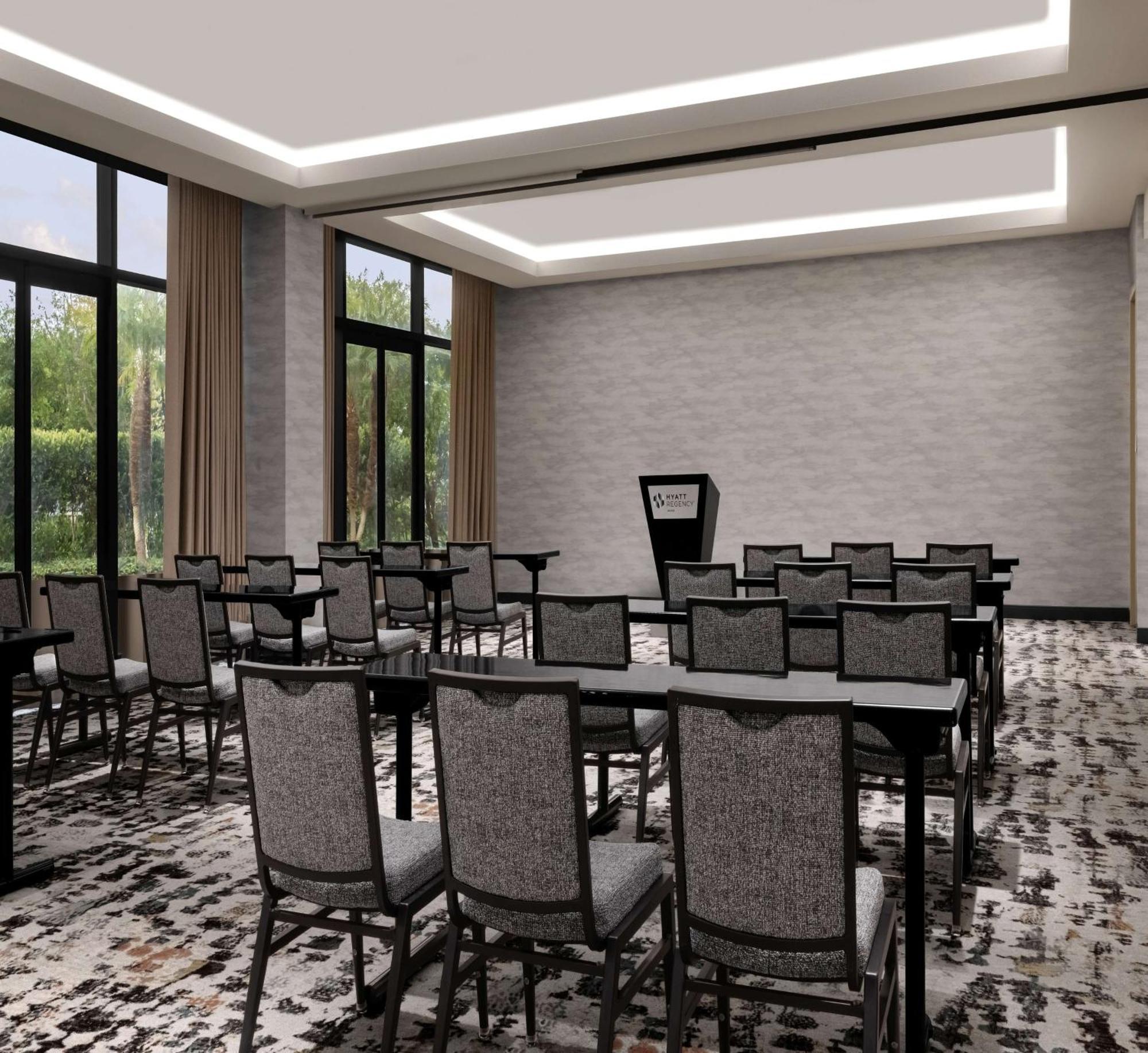 Hyatt Regency 4*